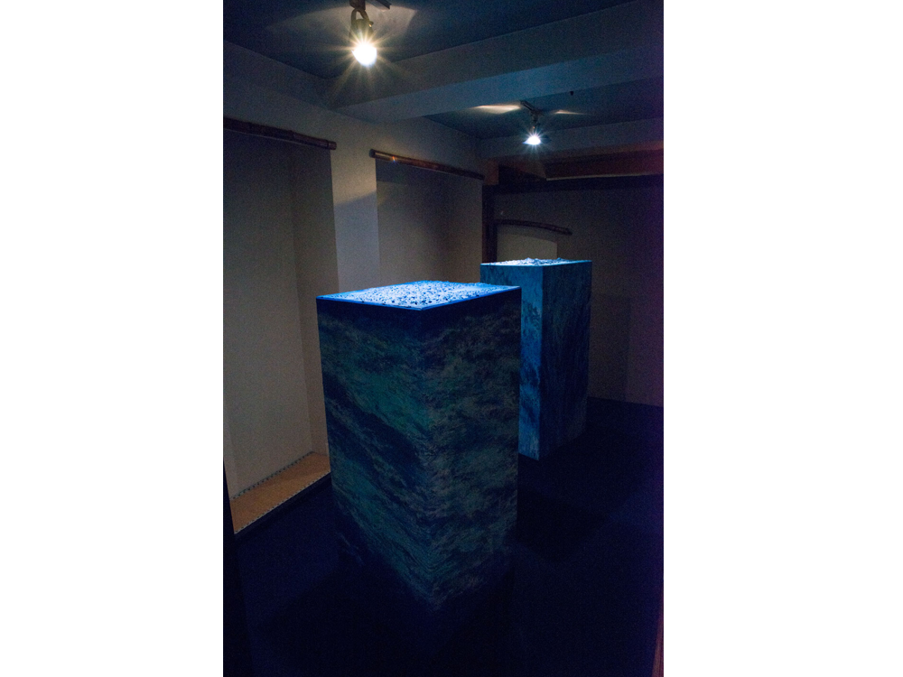 Kinesis No.573(cosmic flow),Kinesis No.574(island) Installation in Gallery Kankankyo Tokyo
